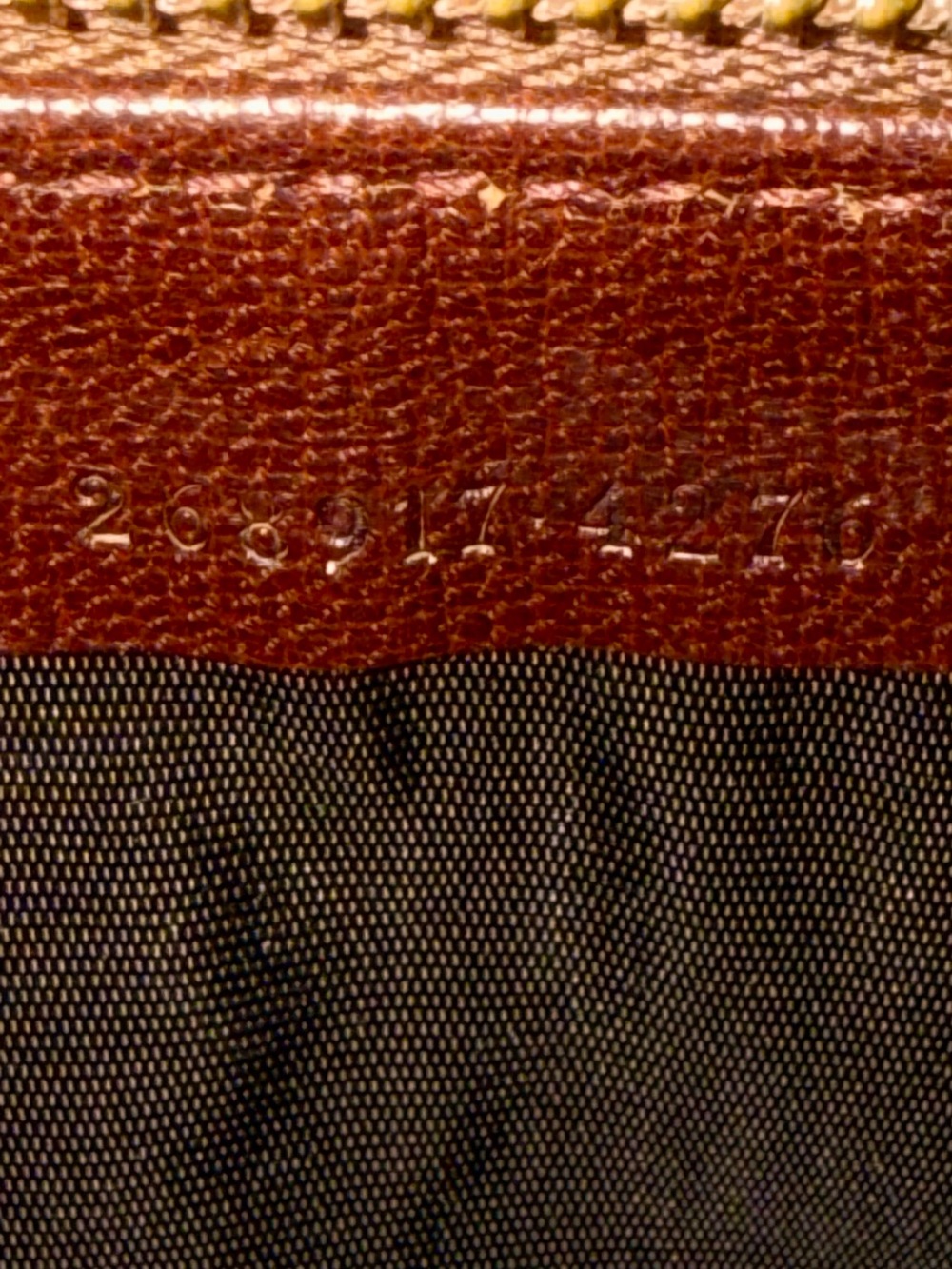 GUCCI GG Supreme Canvas Love Zippy Long Wallet - Picture 10 of 11